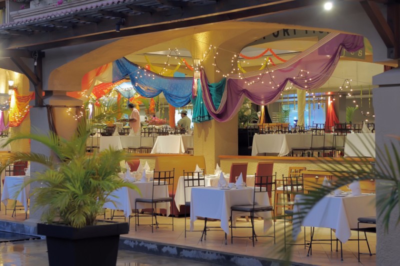 Mauricia Beachcomber Resort & Spa, Mauritius - Restaurant