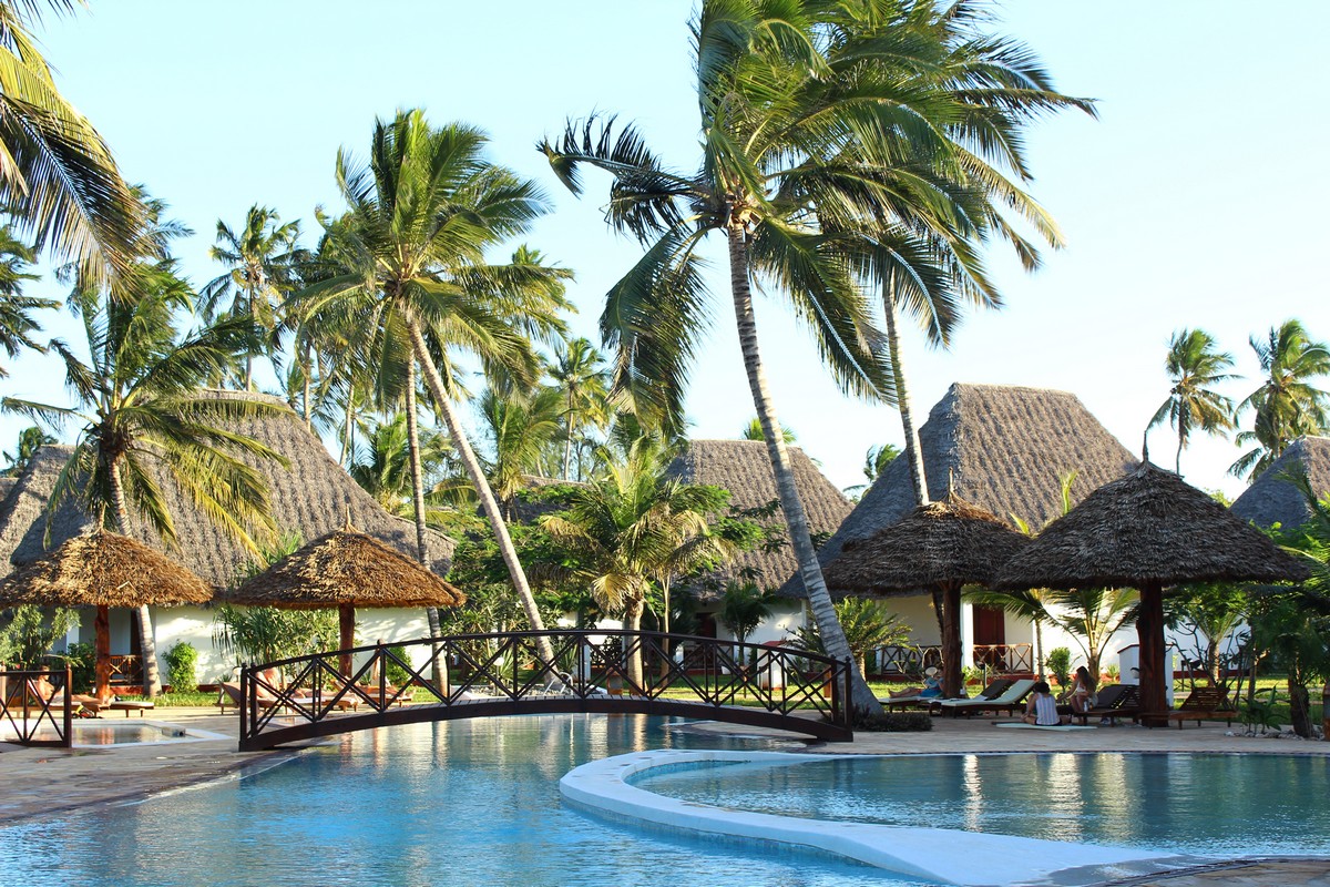 Just Honeymoons | Uroa Bay Beach Resort - Zanzibar Pool