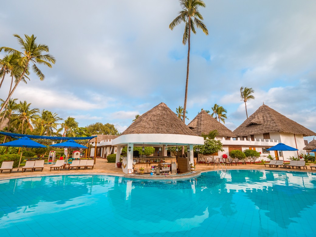 Hotel DoubleTree Resort by Hilton Zanzibar - Pool Bar