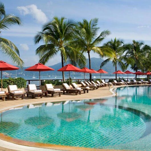 Amari Phuket Beachfront Resort - Swimming Pool